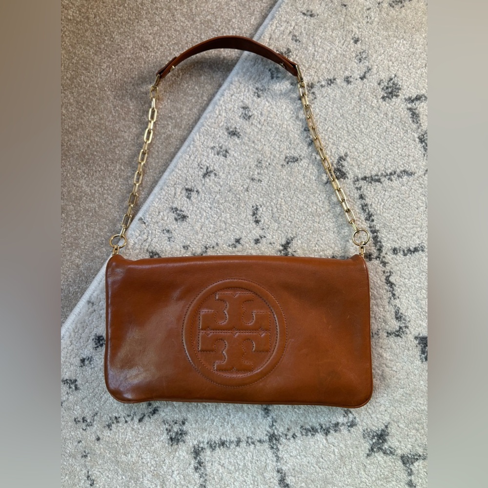 TORY BURCH Reva Flap Purse. Doubles as both shoulder as well as clutch.